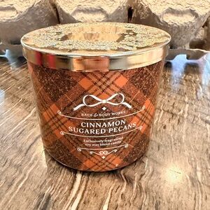 Bath & Body Works Cinnamon Sugared Pecans Candle